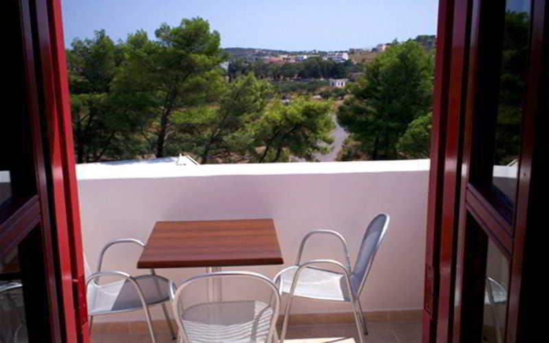 Aposperides Hotel Livadi  Buitenkant foto