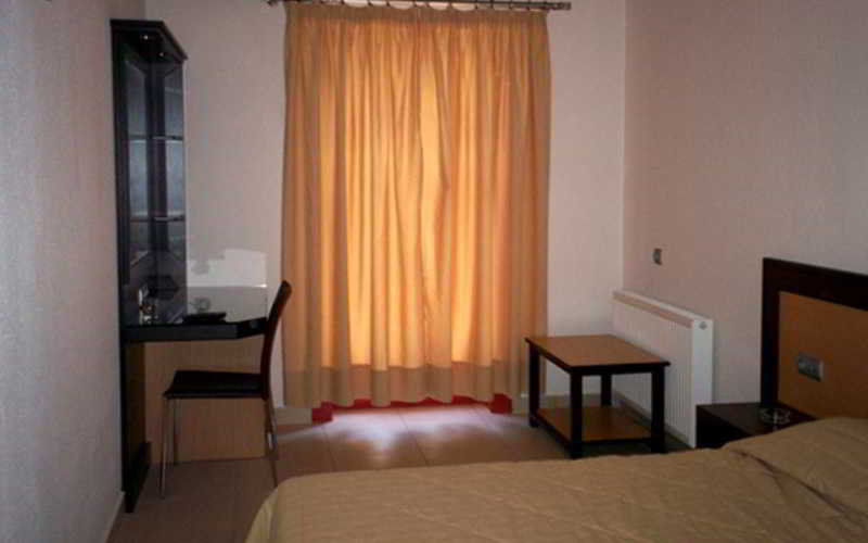 Aposperides Hotel Livadi  Buitenkant foto