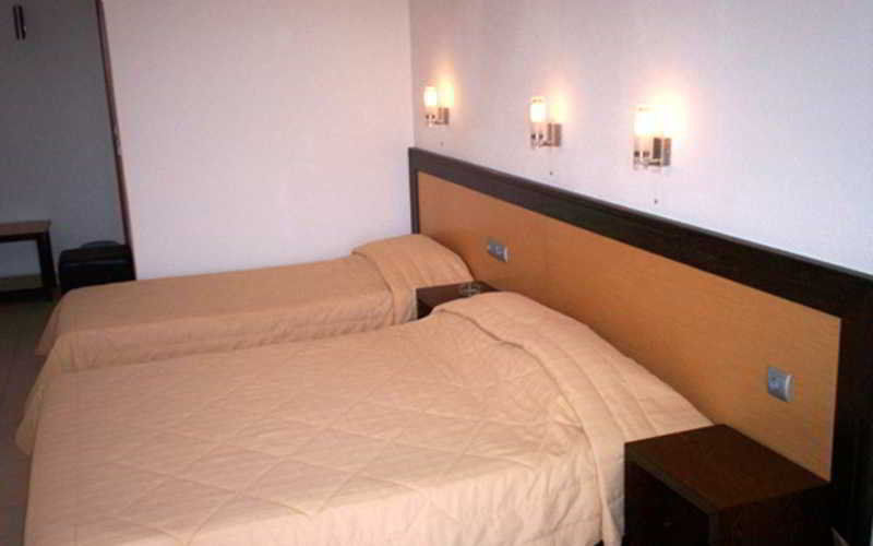 Aposperides Hotel Livadi  Buitenkant foto