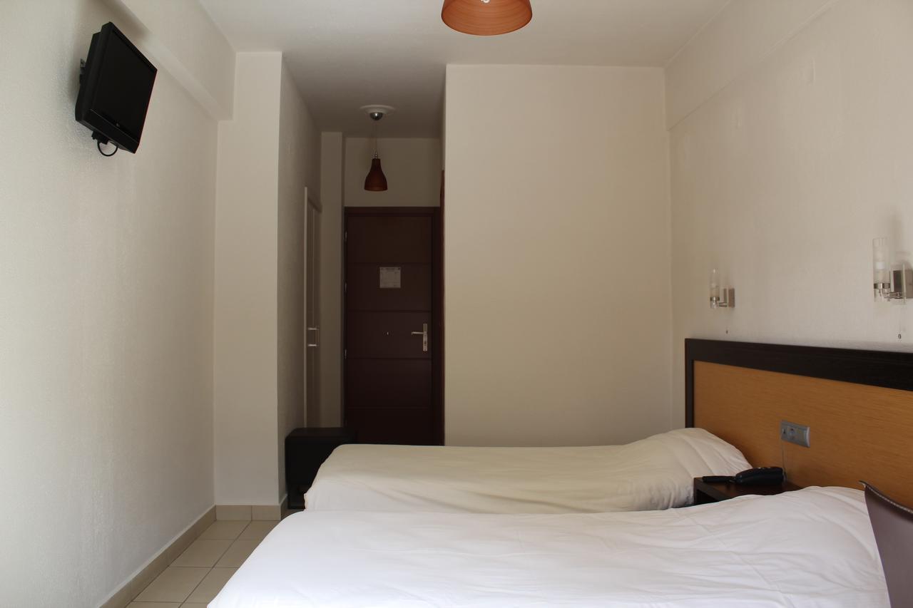 Aposperides Hotel Livadi  Buitenkant foto