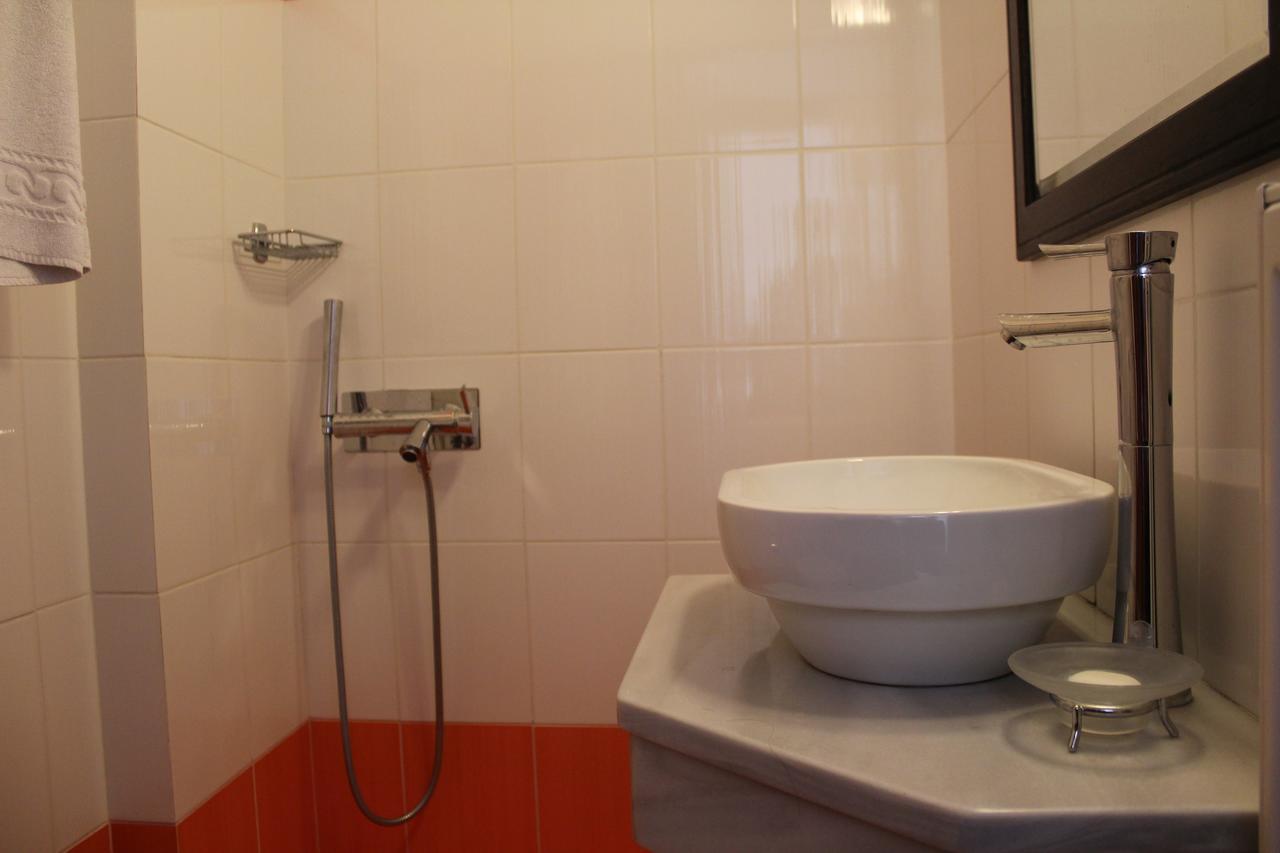 Aposperides Hotel Livadi  Buitenkant foto