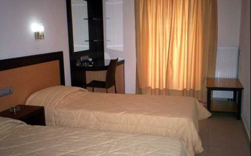 Aposperides Hotel Livadi  Buitenkant foto